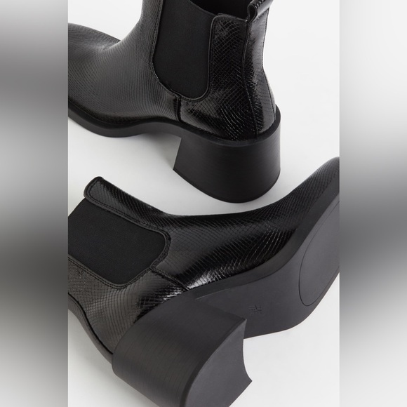 CHELSEA BOOTS WITH HEEL - Picture 4 of 15